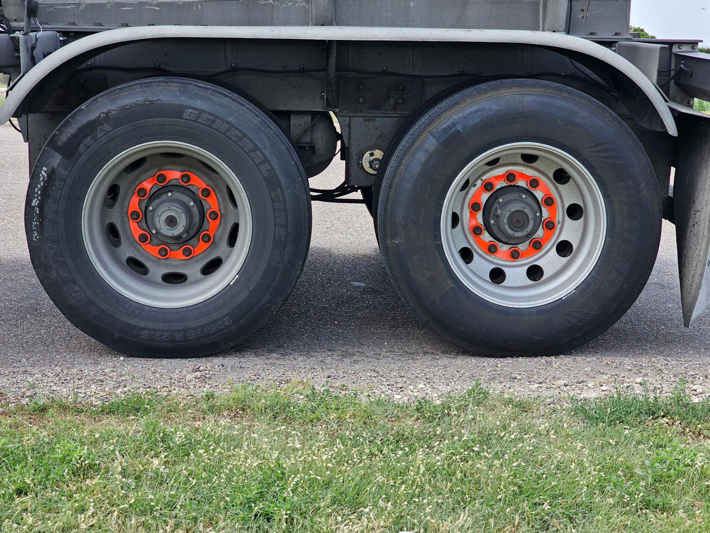 Lug Lockz – Lug Locks for Semi Trucks | Lug Nut Indicators & Lug Nut Pointers | Wheel Safety Device to Prevent Loose Lug Nuts